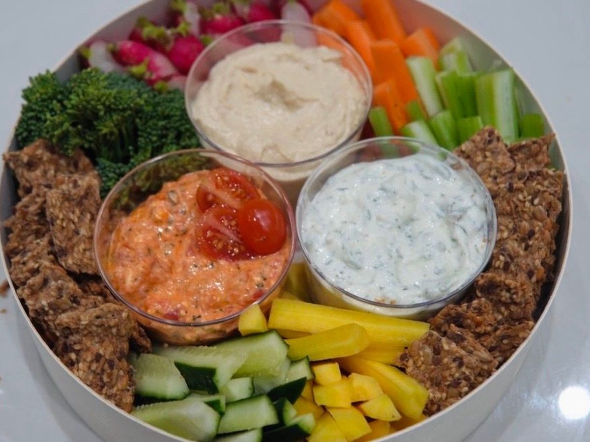 Plateau de crudités et dips maison